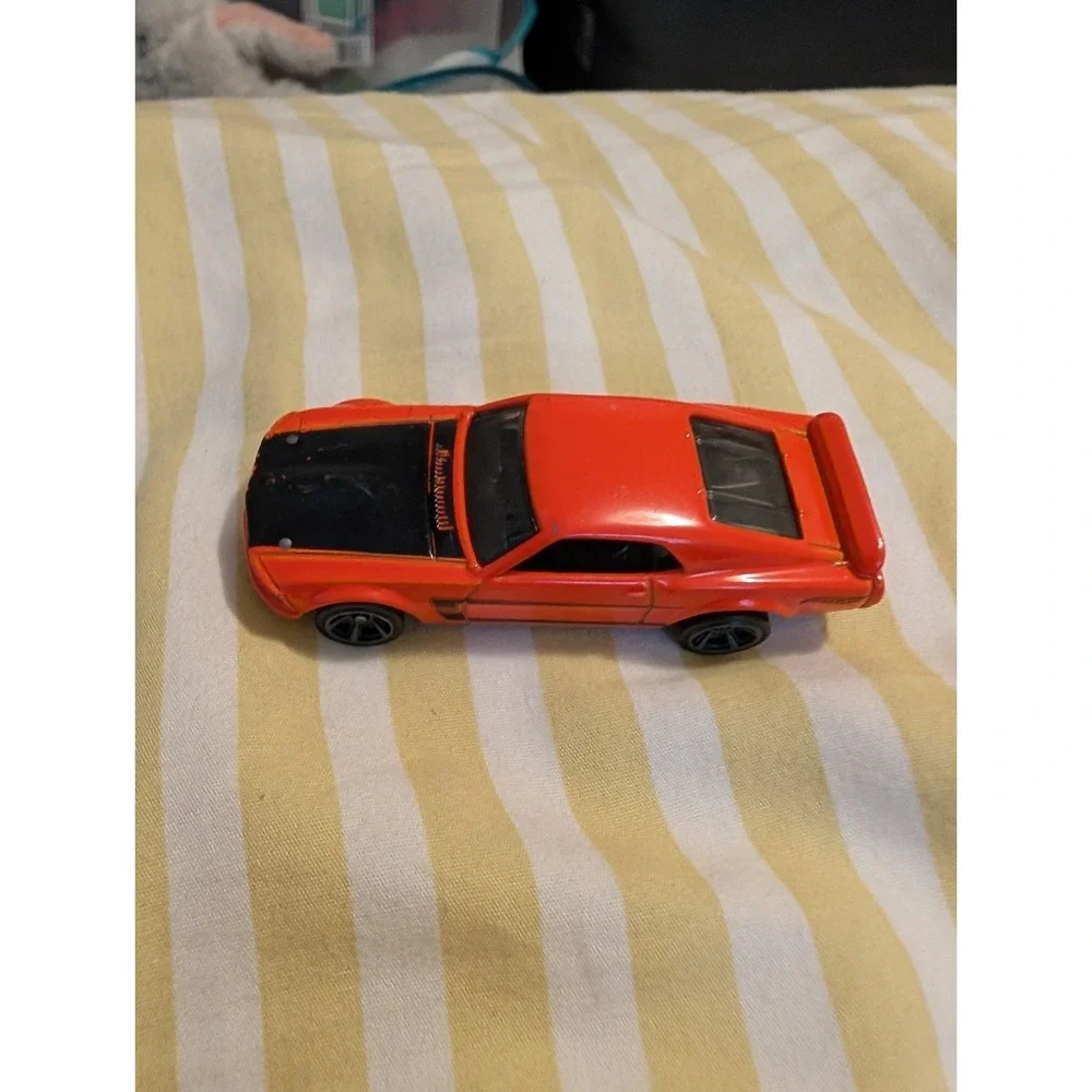Hot Wheels 69 Ford Mustang Boss 302 Orange Workshop 195/250 Diecast Car